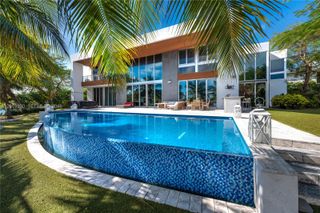 400 Tamarind Drive, Hallandale Beach, FL 33009