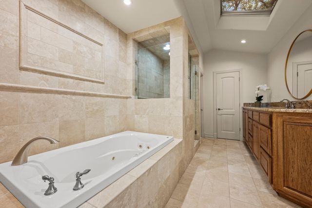 1005 Challenger, Lakeway, TX 78734