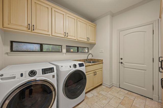 1005 Challenger, Lakeway, TX 78734