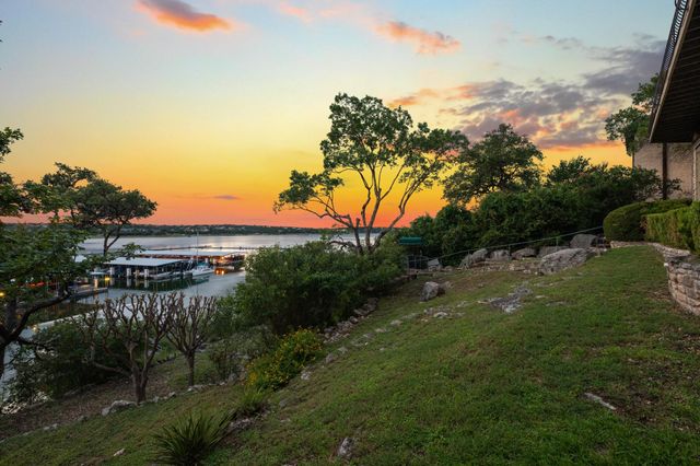 1005 Challenger, Lakeway, TX 78734