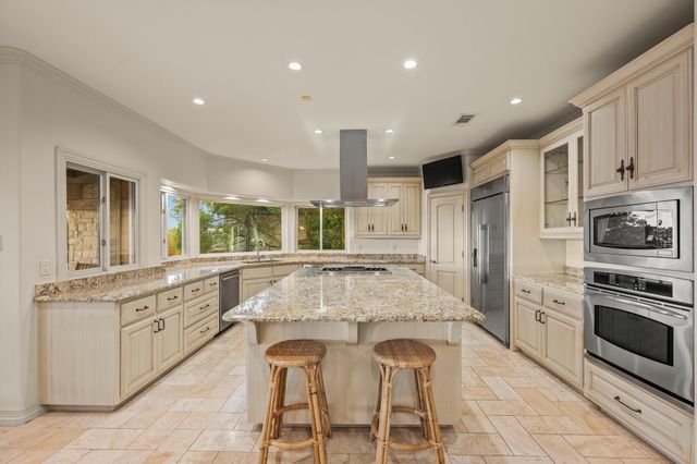 1005 Challenger, Lakeway, TX 78734