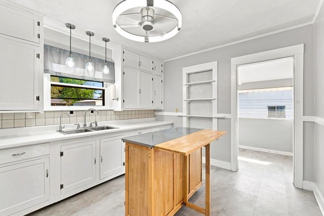 10319 E Broadway Ave, Spokane Valley, WA 99206