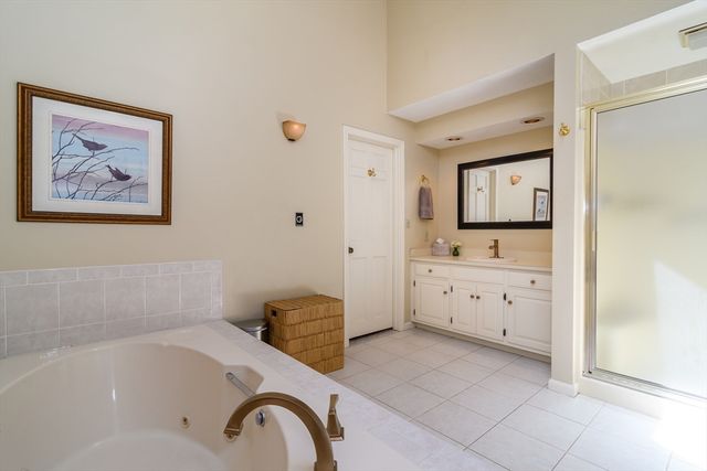 36 Bubbling Brook Rd, Walpole, MA 02081