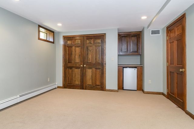 36 Bubbling Brook Rd, Walpole, MA 02081