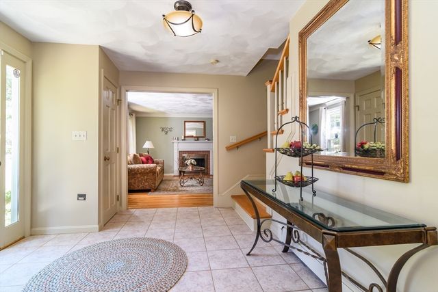 36 Bubbling Brook Rd, Walpole, MA 02081