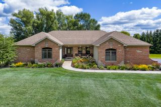 4600 Smith Court, Woodstock, IL 60098