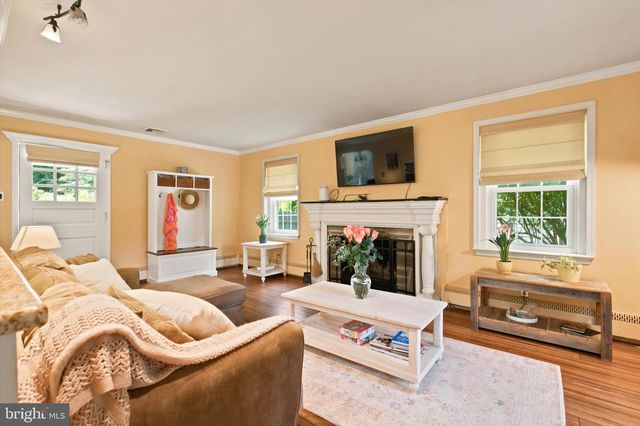 923 SUNSET DR, Blue Bell, PA 19422