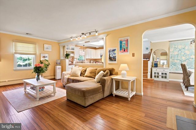 923 SUNSET DR, Blue Bell, PA 19422