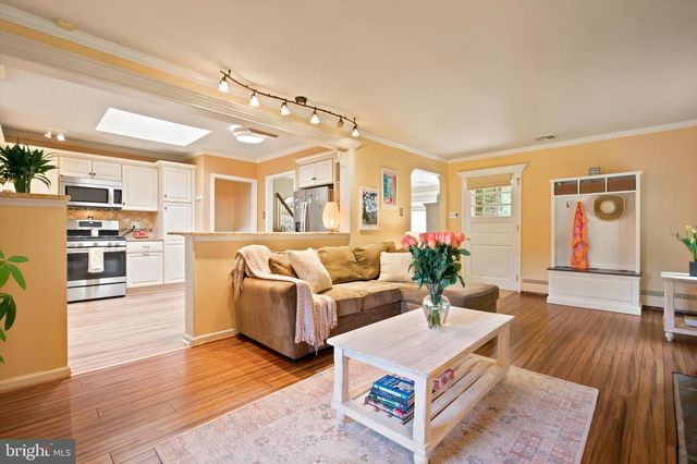 923 SUNSET DR, Blue Bell, PA 19422