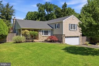 923 SUNSET DR, Blue Bell, PA 19422