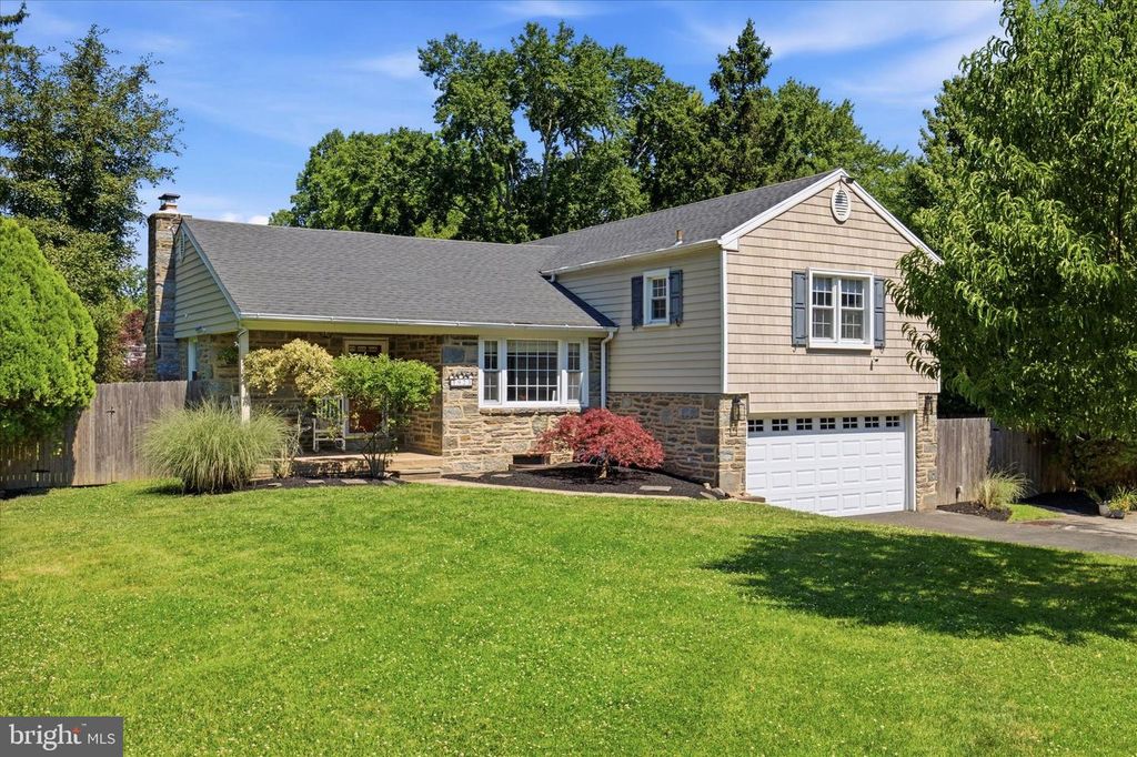 923 SUNSET DR, Blue Bell, PA 19422