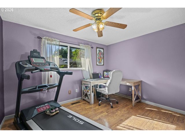 17125 Se Stephens St, Portland, OR 97233