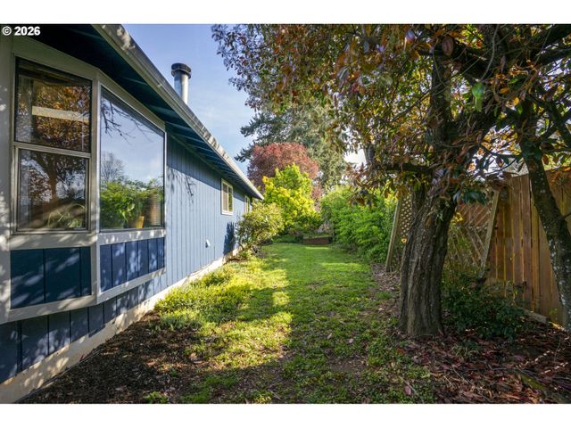 17125 Se Stephens St, Portland, OR 97233