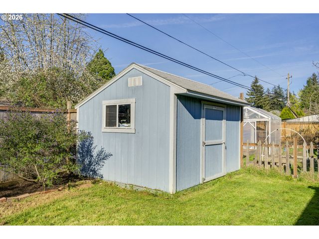 17125 Se Stephens St, Portland, OR 97233