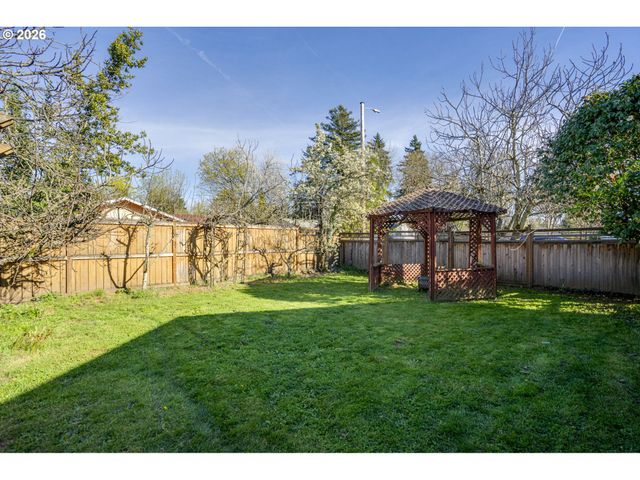 17125 Se Stephens St, Portland, OR 97233