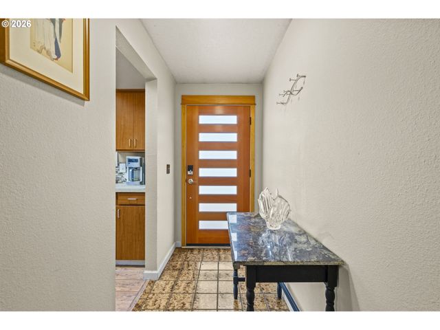 17125 Se Stephens St, Portland, OR 97233