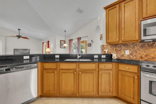 887 SENECA TRAIL, St Cloud, FL 34772