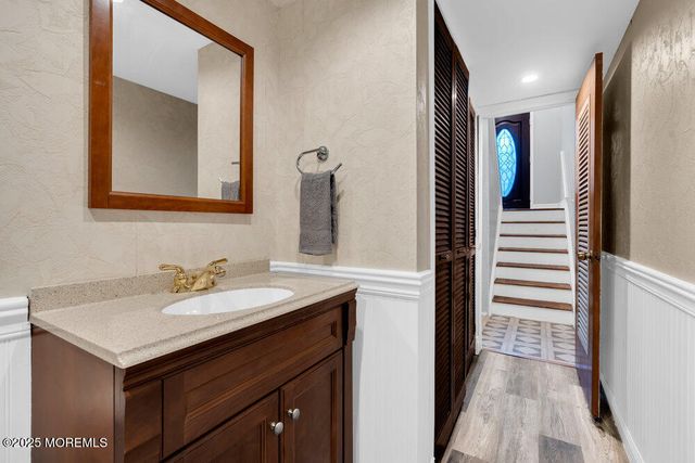 300 Beachwood Way, Cliffwood Beach, NJ 07735