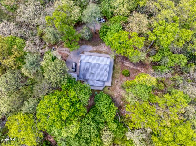 2210 Turkey Roost Road, Walland, TN 37886