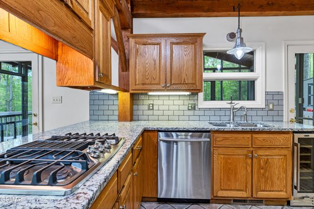 2210 Turkey Roost Road, Walland, TN 37886
