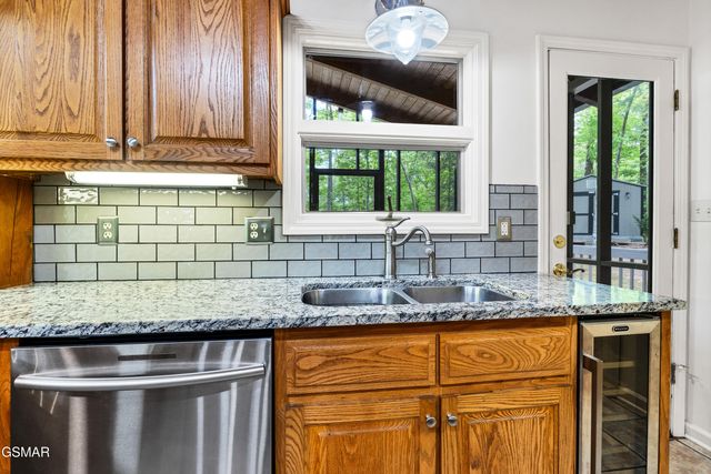 2210 Turkey Roost Road, Walland, TN 37886
