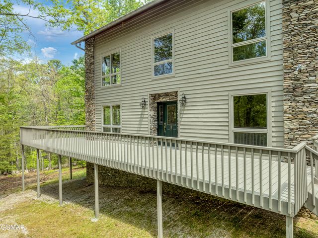 2210 Turkey Roost Road, Walland, TN 37886