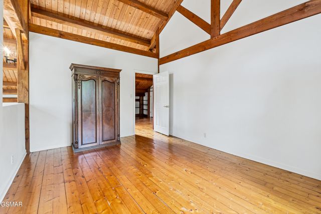 2210 Turkey Roost Road, Walland, TN 37886
