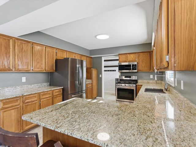 31869 Grove Street, Fraser, MI 48026