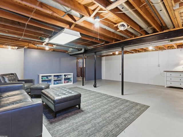 31869 Grove Street, Fraser, MI 48026