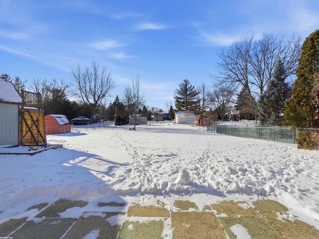 31869 Grove Street, Fraser, MI 48026