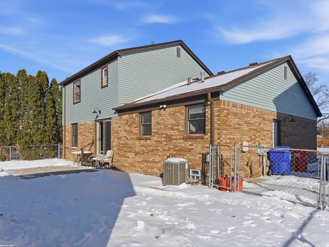 31869 Grove Street, Fraser, MI 48026