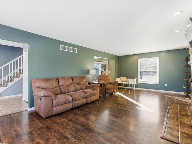 31869 Grove Street, Fraser, MI 48026