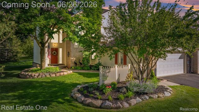7105 Winding Brook Court, West Bloomfield Charter Township, MI 48322