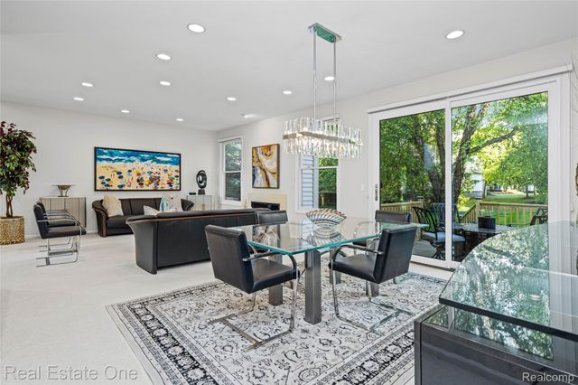 7105 Winding Brook Court, West Bloomfield Charter Township, MI 48322