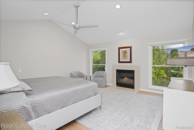 7105 Winding Brook Court, West Bloomfield Charter Township, MI 48322