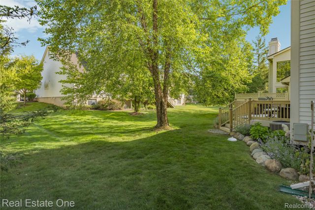 7105 Winding Brook Court, West Bloomfield Charter Township, MI 48322
