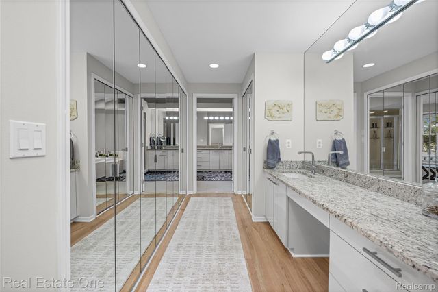 7105 Winding Brook Court, West Bloomfield Charter Township, MI 48322