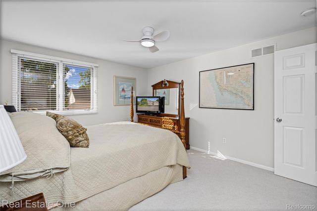 7105 Winding Brook Court, West Bloomfield Charter Township, MI 48322