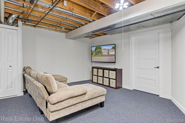 7105 Winding Brook Court, West Bloomfield Charter Township, MI 48322
