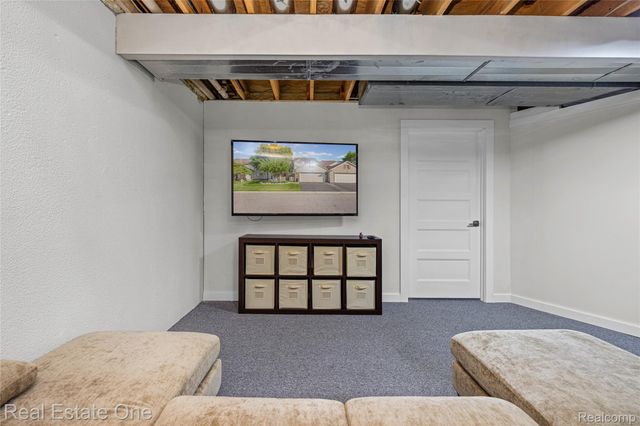 7105 Winding Brook Court, West Bloomfield Charter Township, MI 48322