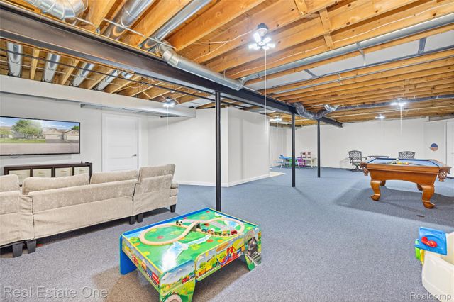 7105 Winding Brook Court, West Bloomfield Charter Township, MI 48322
