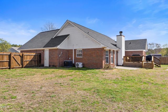 117 Robin Place, Fayetteville, NC 28306