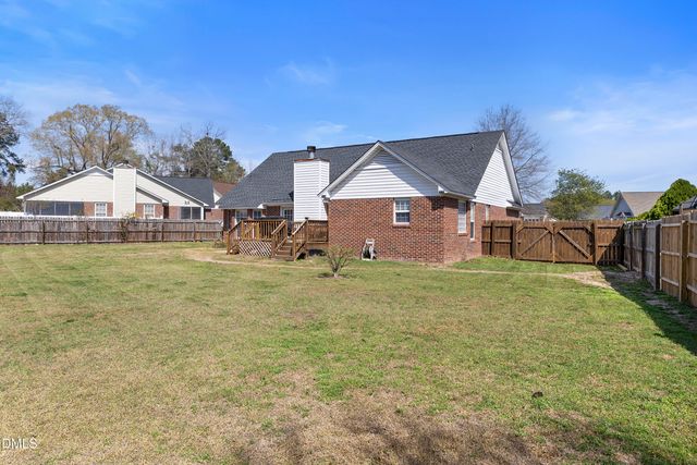 117 Robin Place, Fayetteville, NC 28306