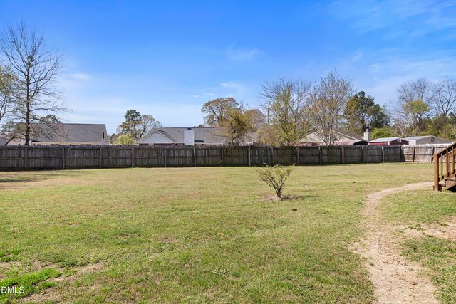 117 Robin Place, Fayetteville, NC 28306