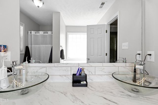 117 Robin Place, Fayetteville, NC 28306