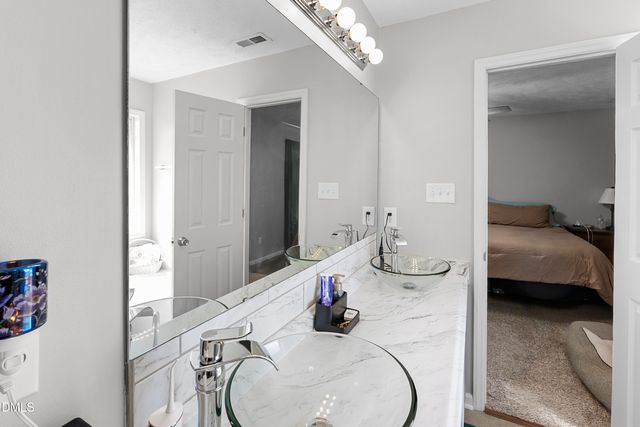 117 Robin Place, Fayetteville, NC 28306