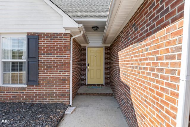 117 Robin Place, Fayetteville, NC 28306