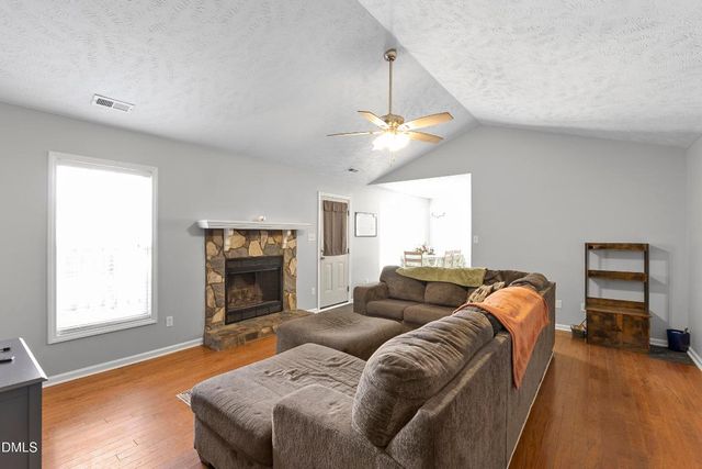 117 Robin Place, Fayetteville, NC 28306