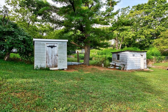 307 E 11th Street, Millersburg, KY 40348