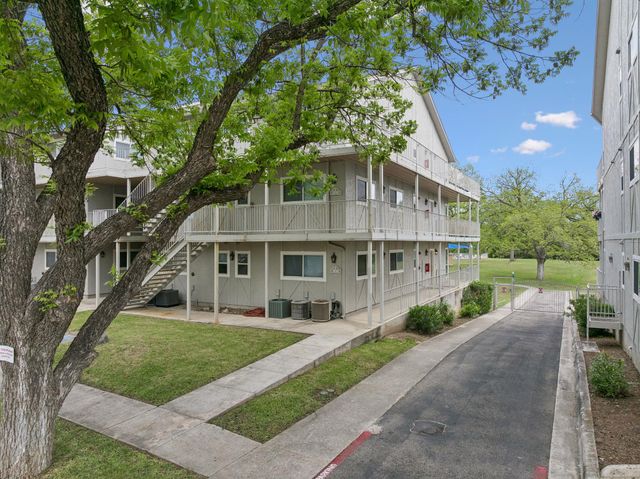 730 Mather ST E F-102, New Braunfels, TX 78130
